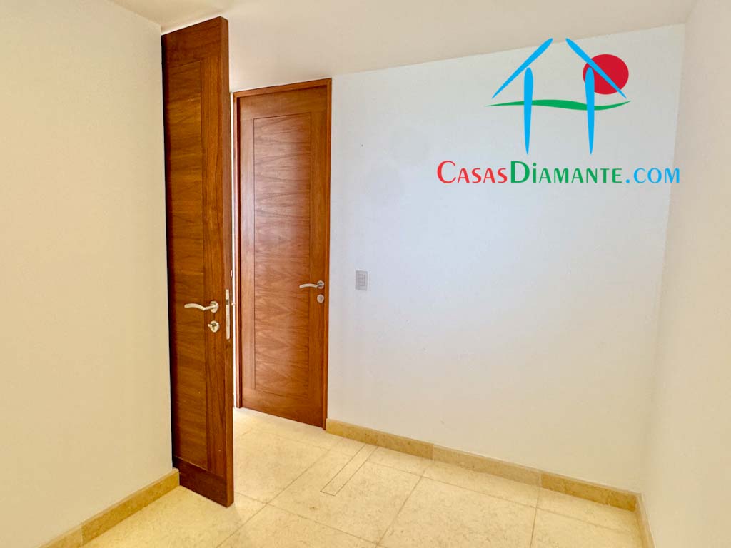Playamar Tres Cantos T5 1001 - Recámara cinco 3